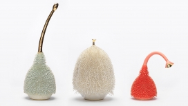 带有多个触笔触角般的外星人物品