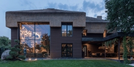 Shkrub House-在现代中融合了传统日本和乌克兰精神的建筑师之家