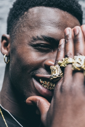 土豪牙非洲大叔