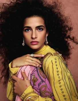 Chiara Scelsi身着Michelle Alessandra的 Hortus Deliciarum珠宝系列