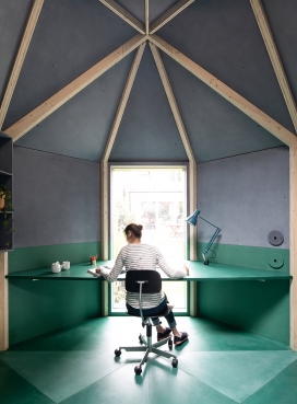 本・艾伦工作室在花园中设计的洋蓟形花园房