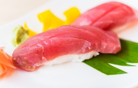 新鲜的金枪鱼寿司