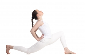 跨步运动的瑜伽