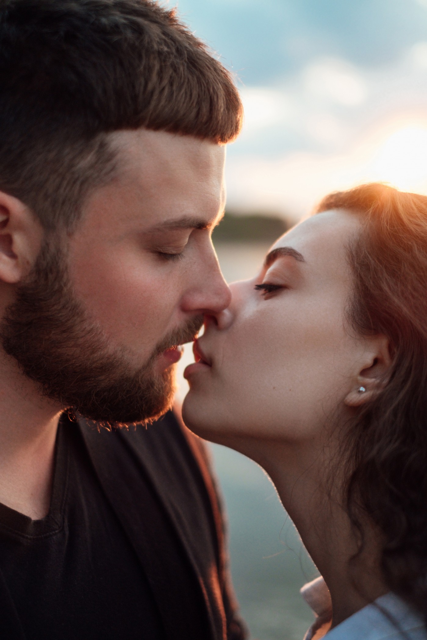 亲密的情侣图片