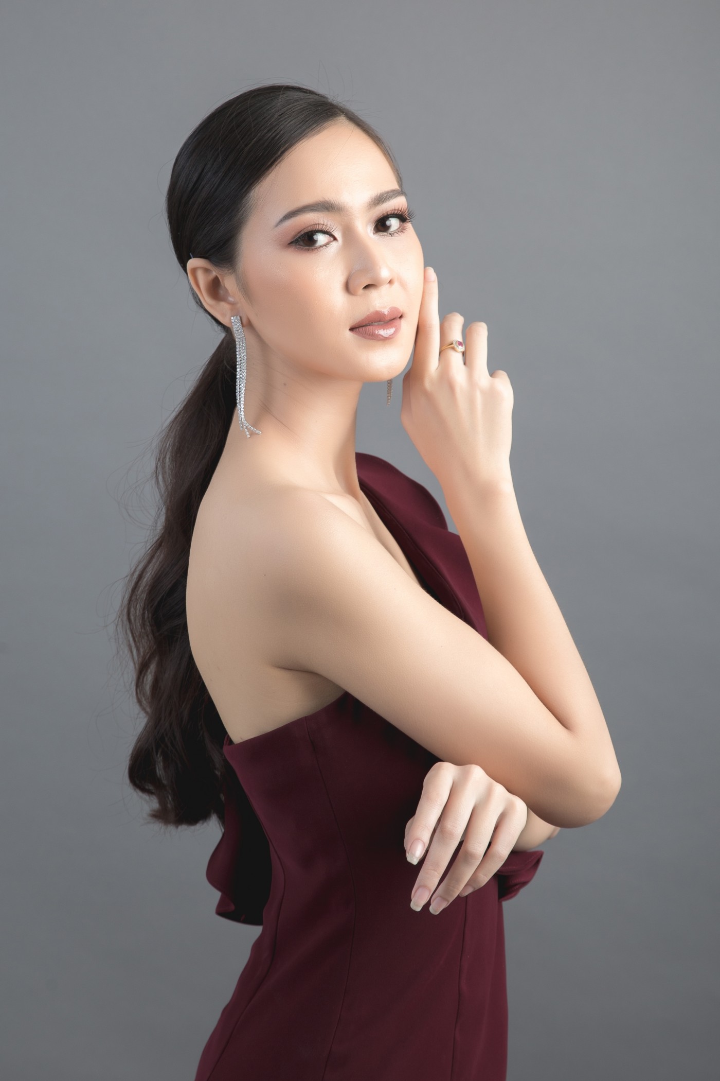 晚礼服东方女郎图片