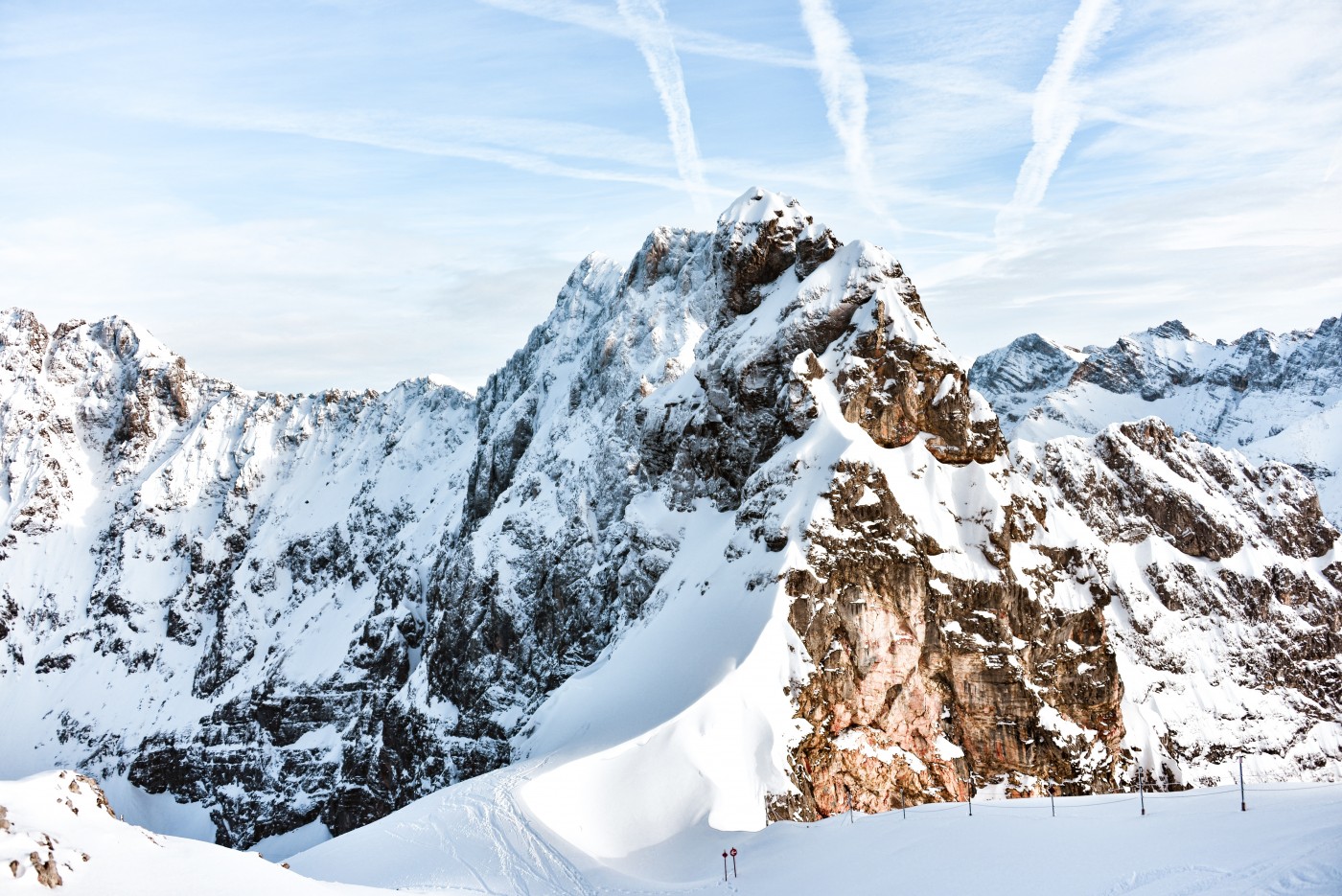清晰的雪山图片