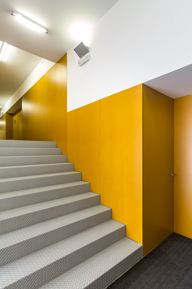 采用红砖建造的葡萄牙辛特拉学校---酷图编号1310251