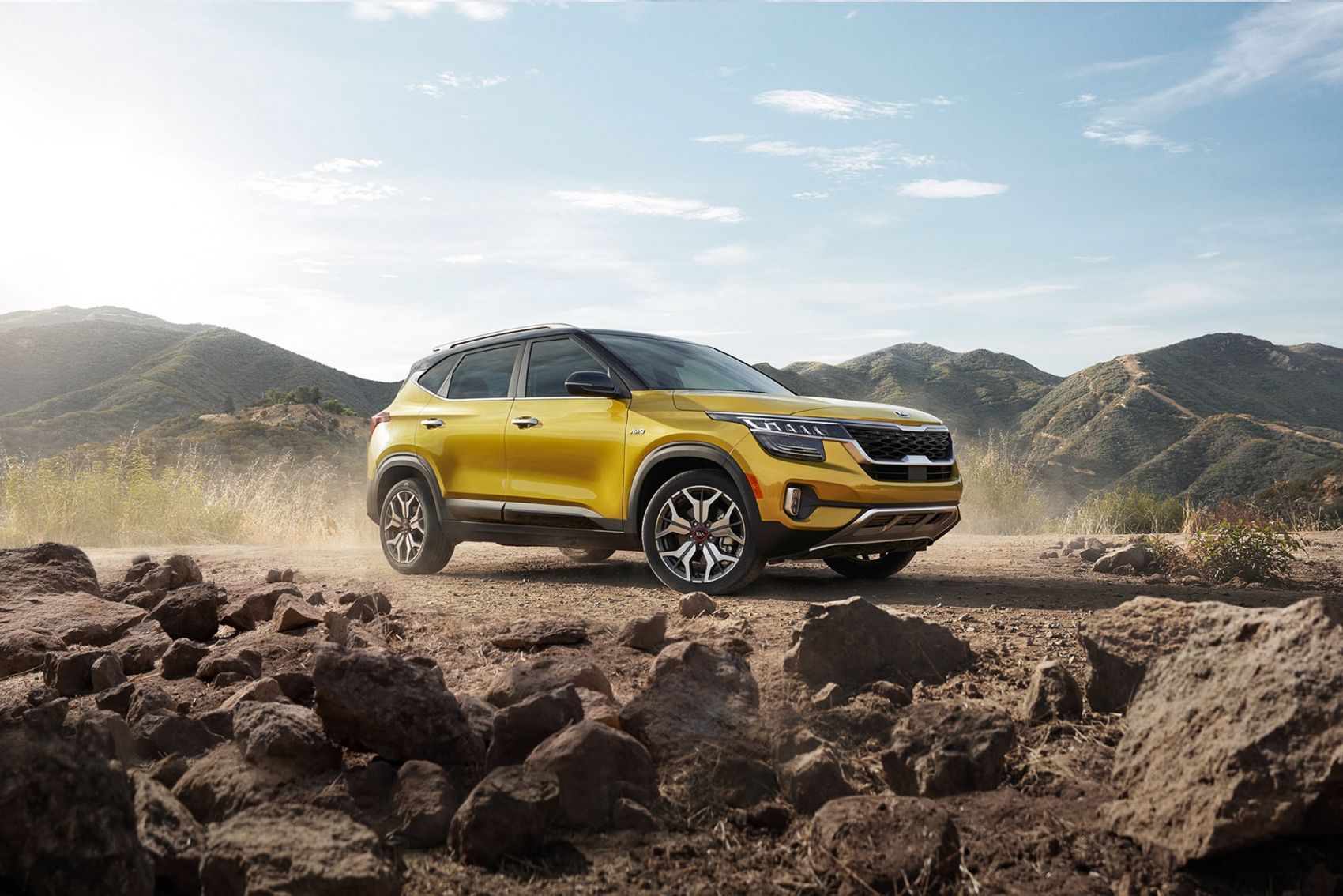 kia seltos-金箔色起亚越野车