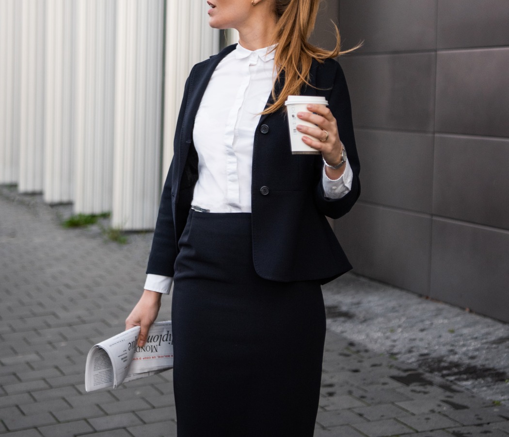 收紧您的裤子-没有皮带的未来派金属扣---酷图编号1313999