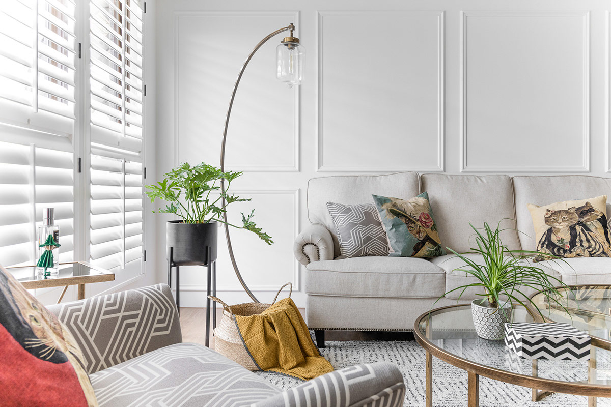 通过柔软的灰色,白色和天然木材装饰营造舒适感的室内设计---酷图编号15