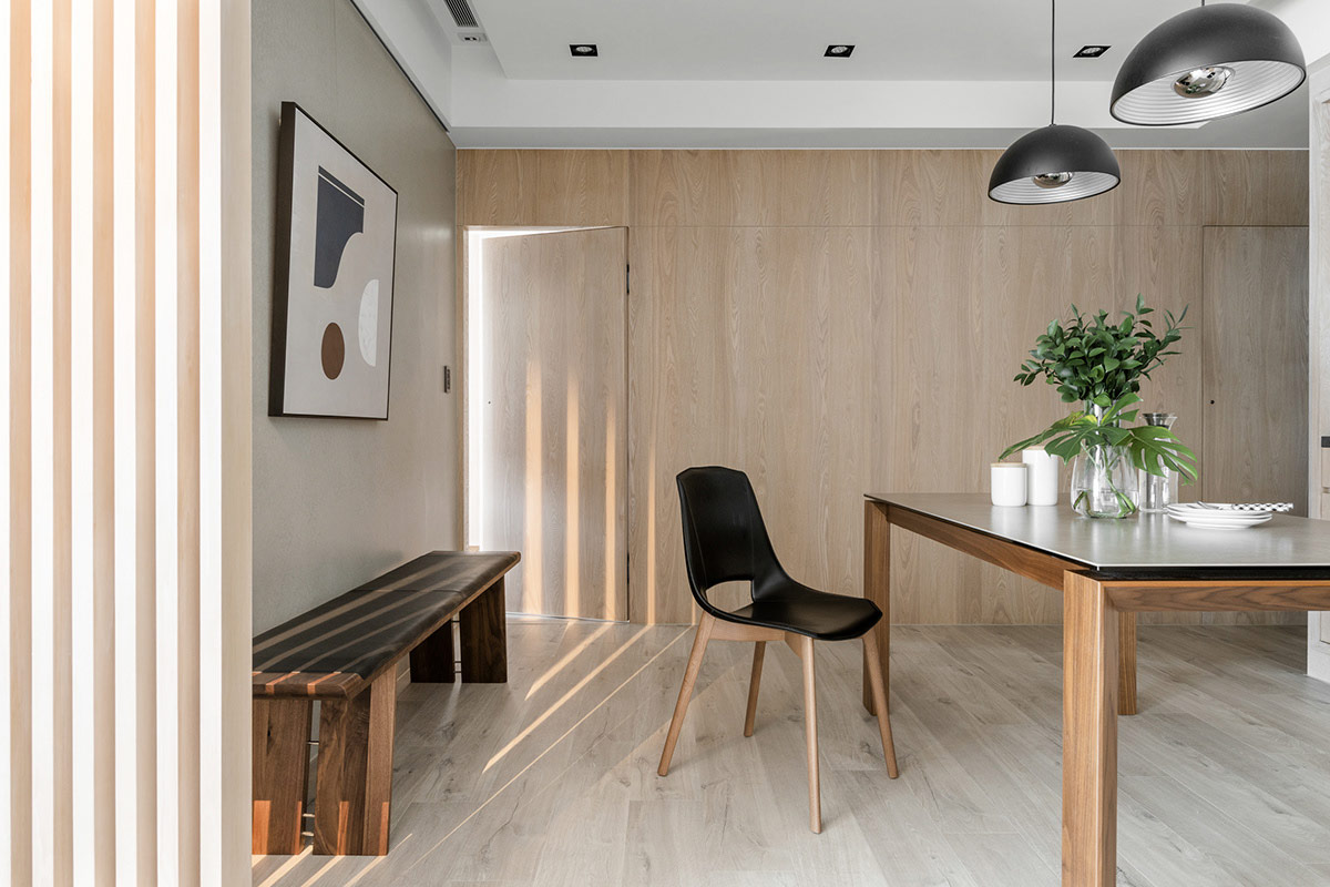 通过柔软的灰色,白色和天然木材装饰营造舒适感的室内设计---酷图编号4