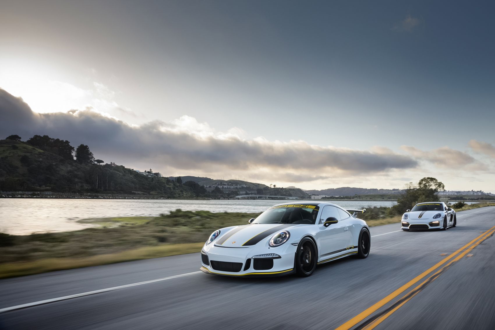 白色保时捷911 GT3图片