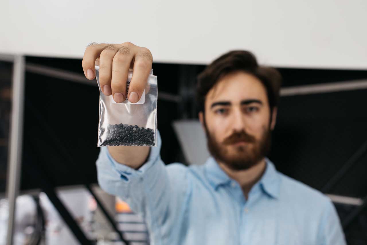 LightArt将废物转化为单色吊坠---酷图编号14