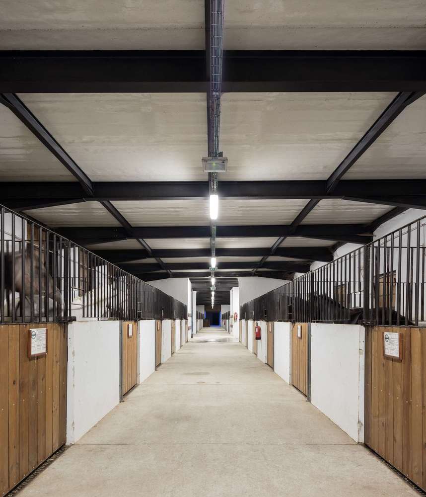 西班牙1760平米的骑马中心---酷图编号1321190