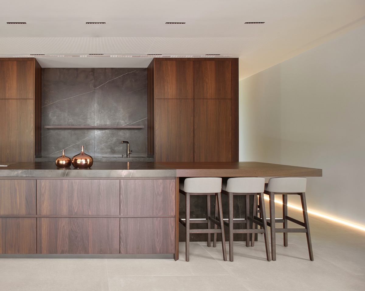 带庭院和游泳池的现代西班牙房屋---酷图编号26