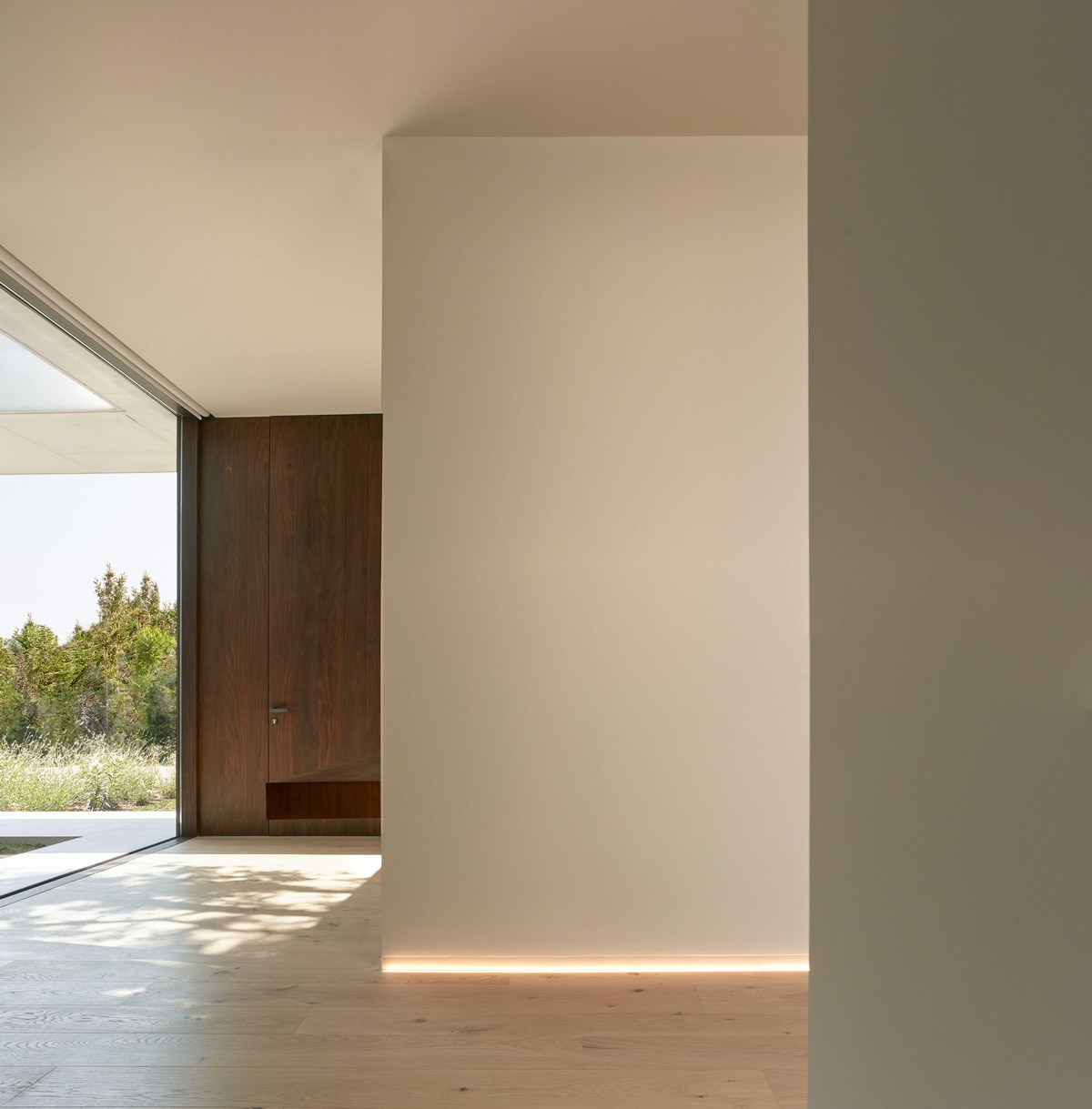 带庭院和游泳池的现代西班牙房屋---酷图编号15