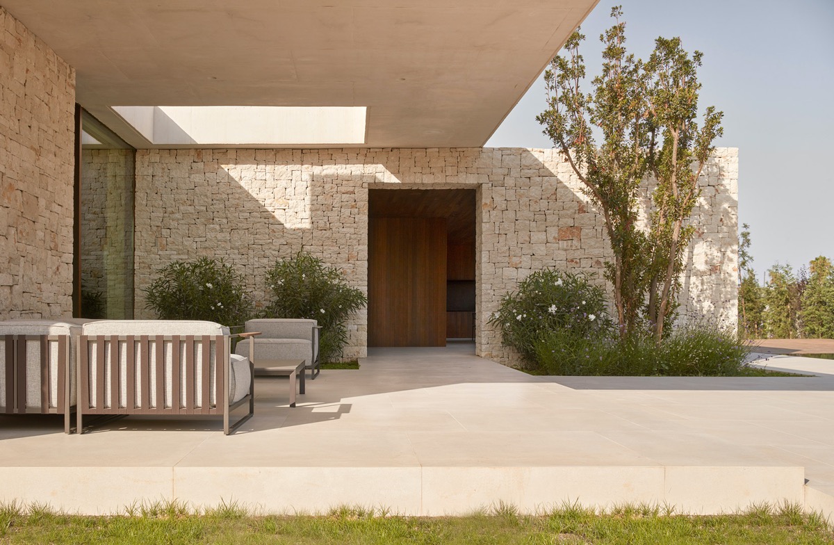 带庭院和游泳池的现代西班牙房屋---酷图编号11