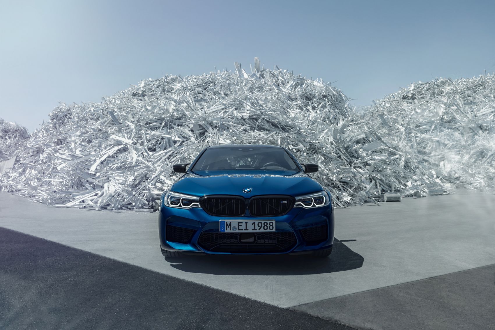 AEGEAN BEAST-宝马M5封面大图