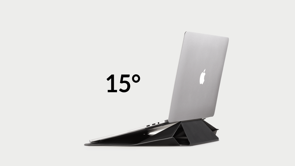 MOFT随身保护套采用防水,防刮的PU皮革外观,以纤薄而耐用的设计容纳您的笔记本电脑。袖子的前部有一个氯丁橡胶贴片,当您需要携带铅笔,笔记本,AirPods或其他EDC等附件时,它会膨胀,而当您不需要携带时,它会恢复为扁平形状