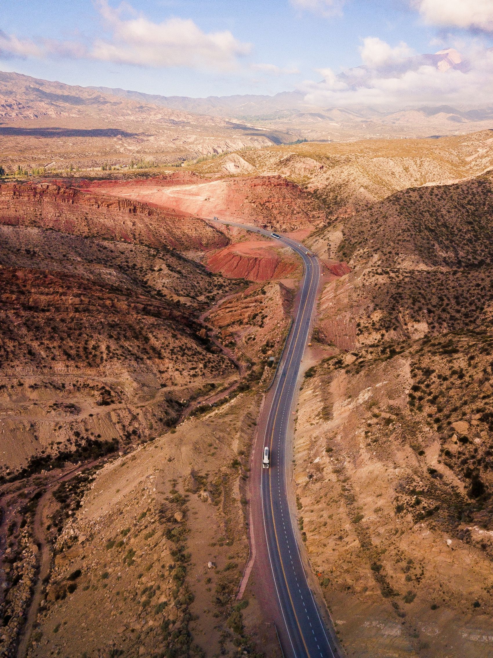 高空俯拍的南美洲高速公路图片
