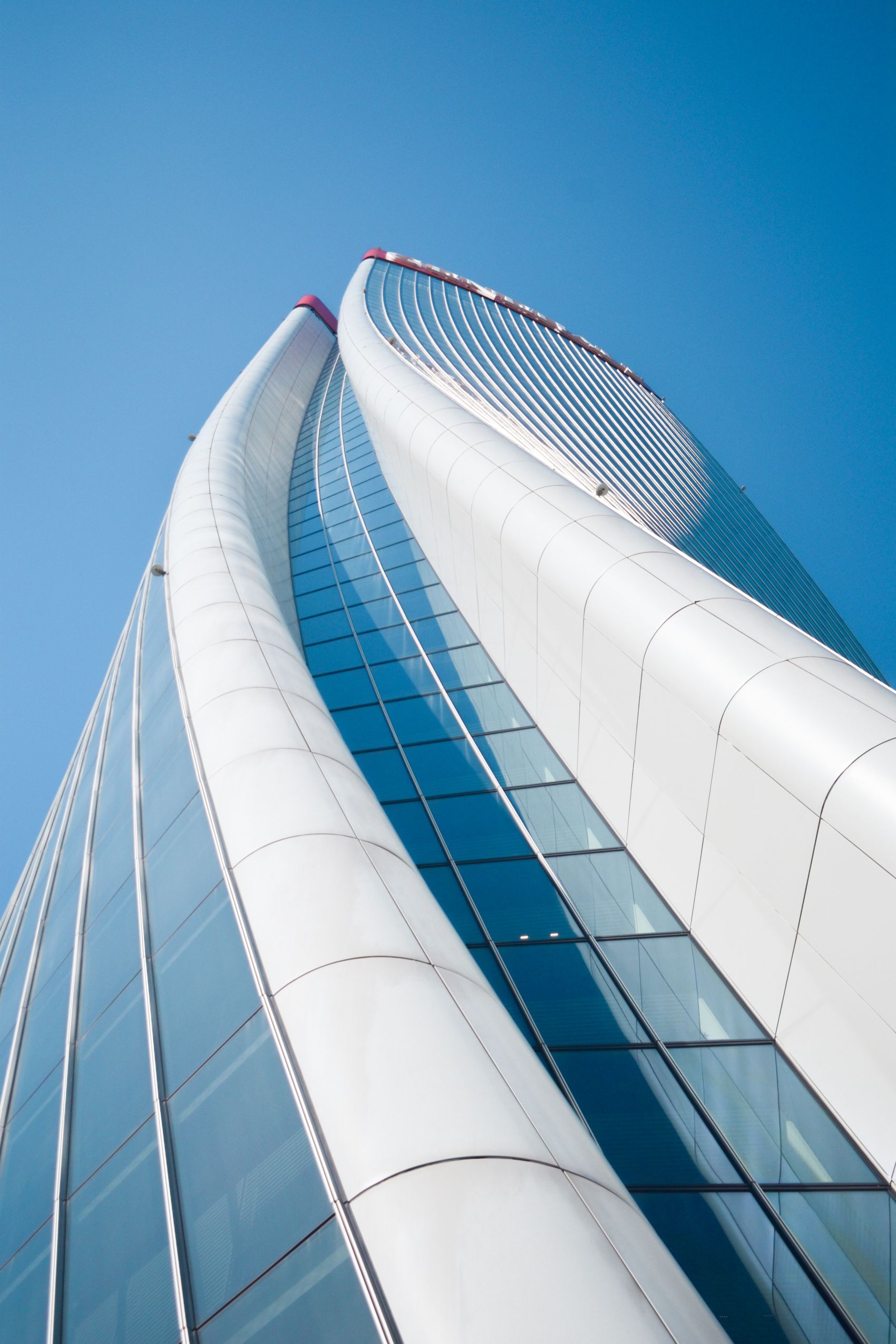 仰拍的建筑大厦封面大图