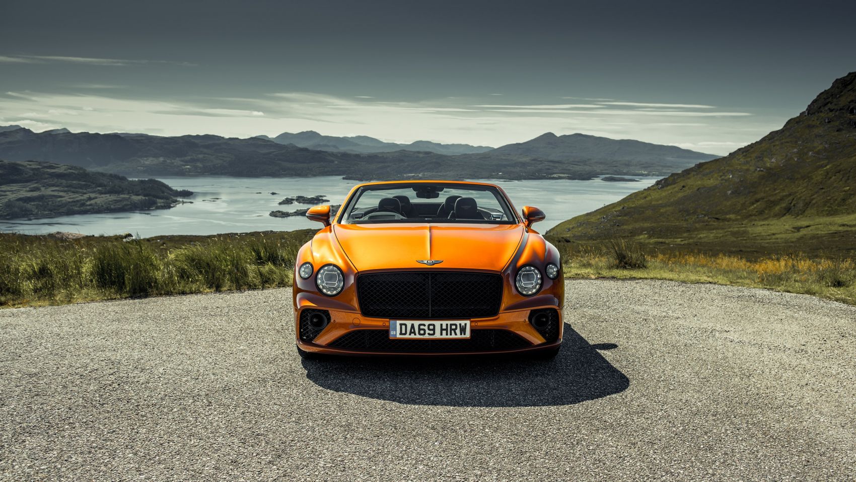 宾利欧陆GTC封面大图