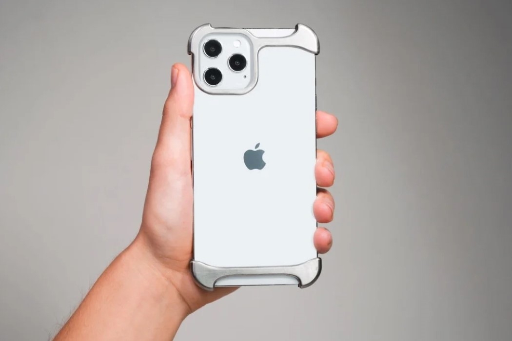 赋予其最大个性最小的iPhone 12保护壳图片