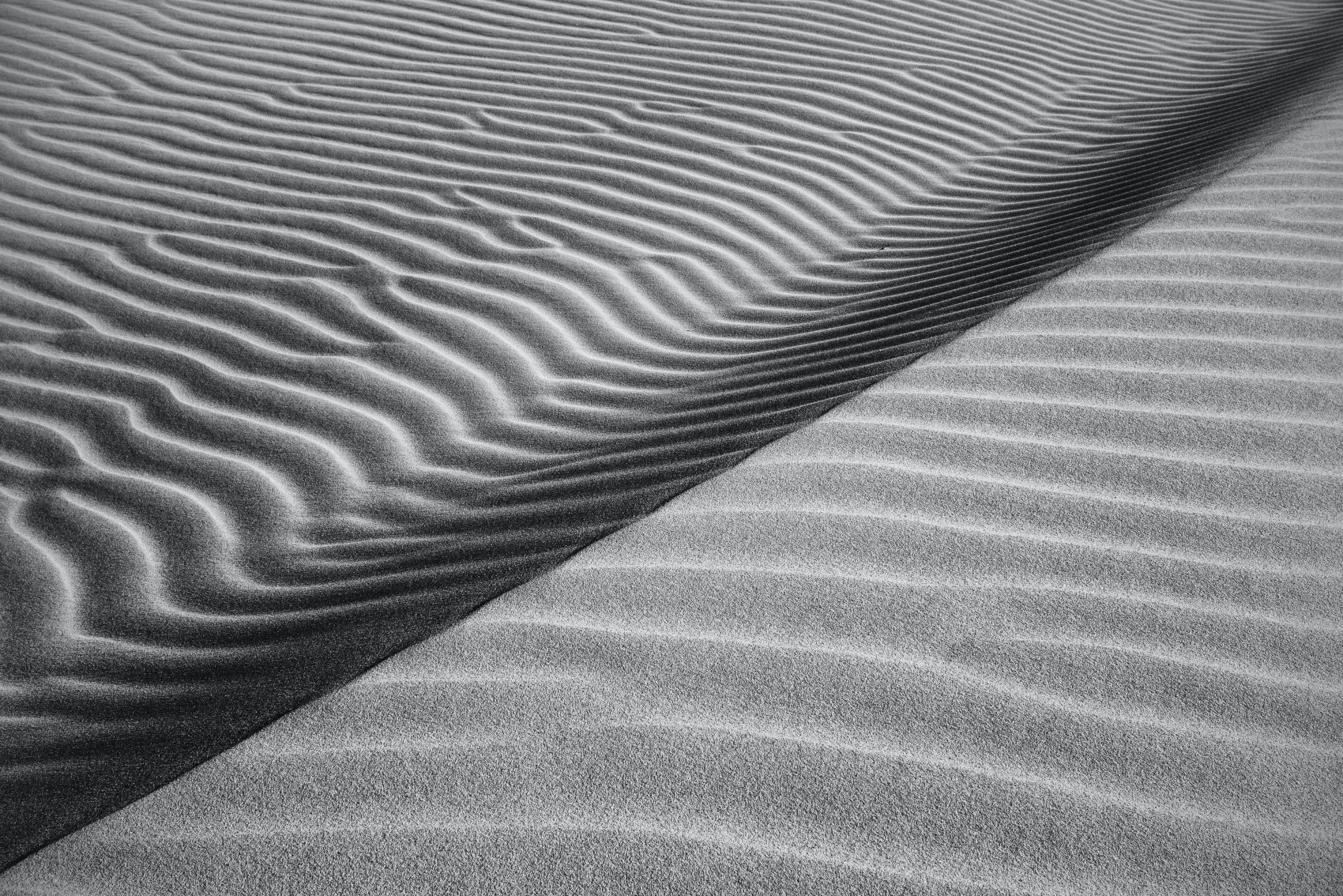 印尼沙漠黑白艺术图片