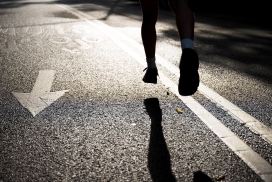 奔跑的马拉松运动员