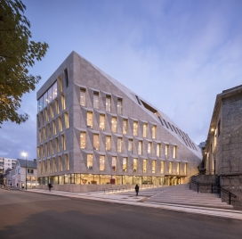 挪威“迷失”起伏叠片的博德市政厅政府办公楼