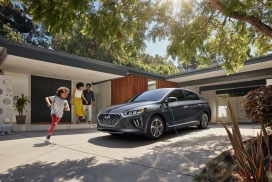 2020款现代Ioniq电动汽车