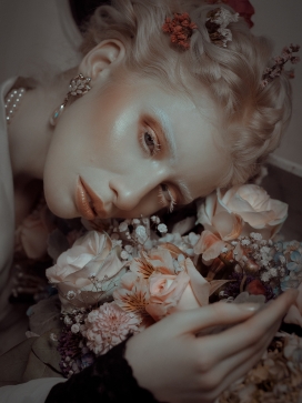 Pale lady-苍白的女士