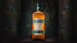 Becherovka-视觉精美的草药利口酒包装