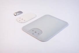 可拆卸显示器组成的智能手机