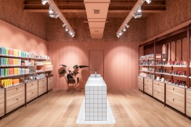 AVRIL COSM?TIQUE-四月化妆品店铺室内设计设计