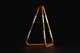 耐用且可堆的极小交通锥