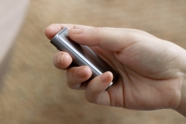 CheerPod-结合了Apple魔术鼠标和激光指示器的小巧小工具