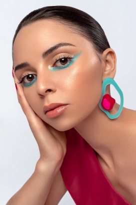 Movement-彩眉女郎