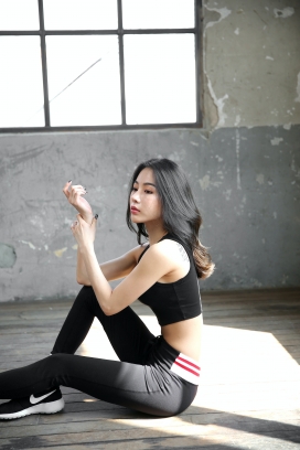 运动后的亚洲女郎