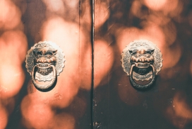 中国风狮头辅首衔环