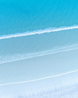 蓝色海域风景图片