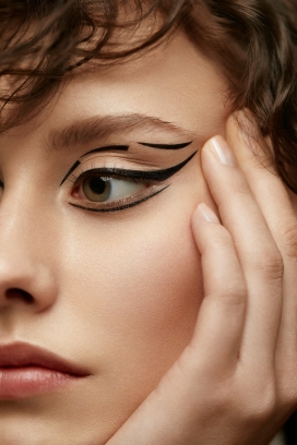 Shallow-眼影美容人像