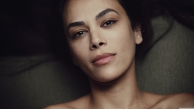 时尚中年女性人像摄图