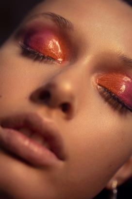 Cecilia-红色果冻眼影人像