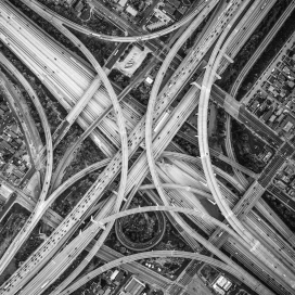 错综复杂的立交桥公路图