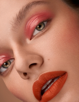 Tatyana Bryk-彩眉女郎