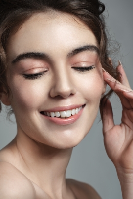 IN THE MOOD FOR LOVE-细腻肌肤女郎