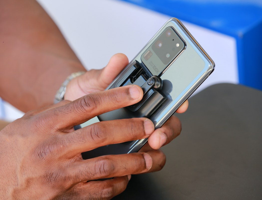 借助最新的Qualcomm 3040旗舰芯片组,Snapods提供了无缝,响应灵敏的音频体验,零延迟,卡顿或暂停