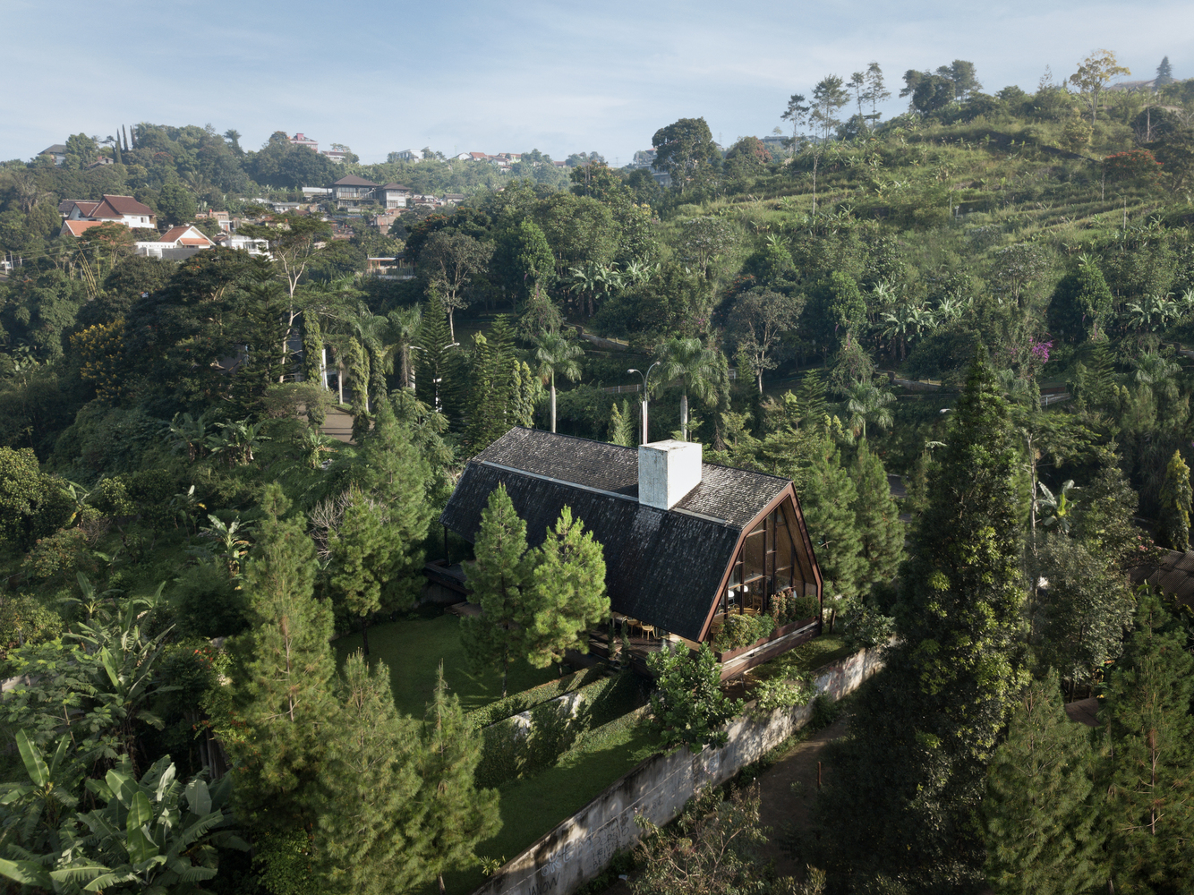 印度尼西亚390平米的尖角EH住宅---酷图编号21