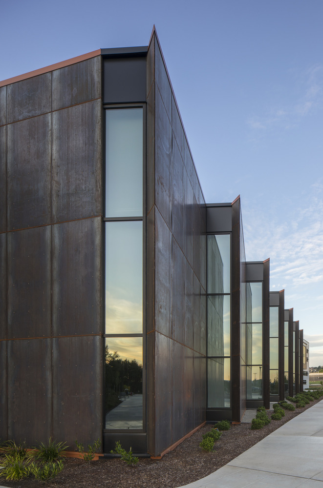 美国高中校园建筑---酷图编号1342971